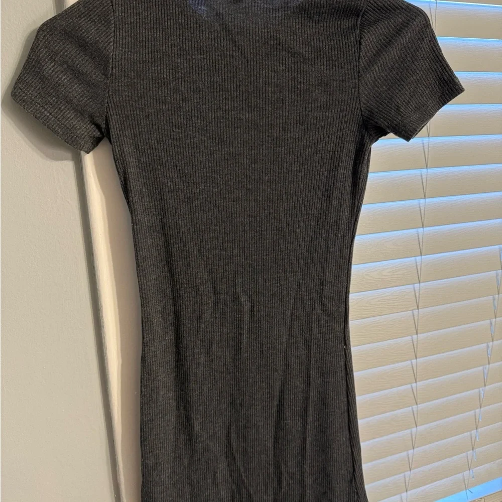 Brandy Melville Charcoal tshirt dress - Picture 2 of 3